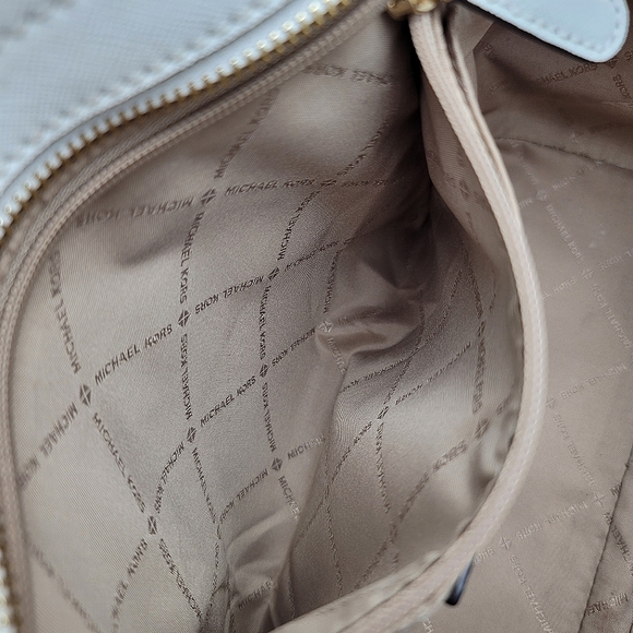 *FINAL PRICE* Michael Kors Studded Selma Medium Top Zip Leather Satchel - Picture 8 of 15